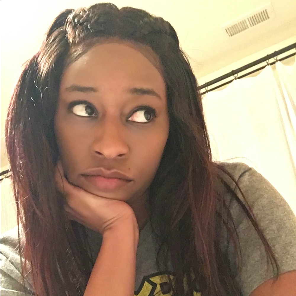 Meet your Posher, Nikki